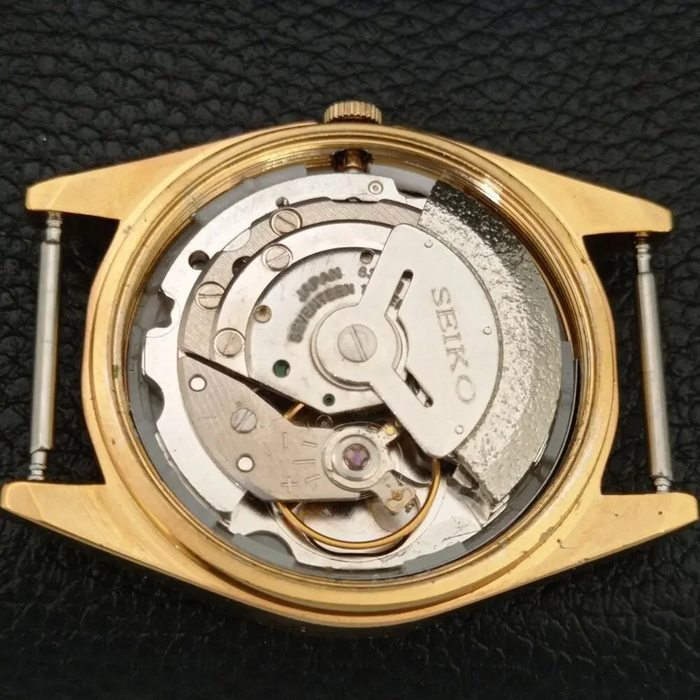 Vintage 1975 Seiko Automatic Mens Gold Watch W/daydate & Gold accents